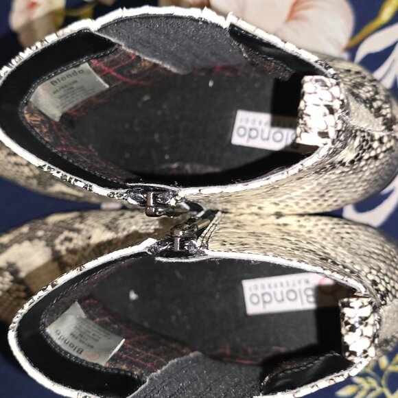 Blondo Elvina Waterproof Snake Embossed Chelsea Booties - women's size 10-11 - Picture 7 of 8